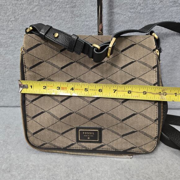 Fossil Preston Diamond Expandable Canvas And Leather Crossbody - Picture 10 of 11